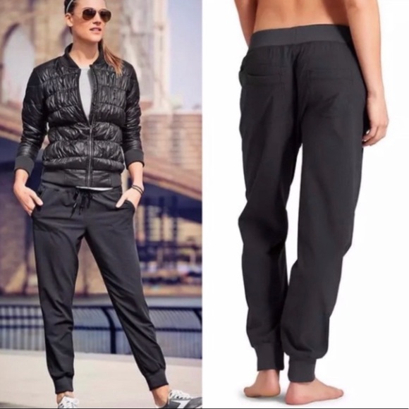 Athleta Pants - ATHLETA black city jogger pants
